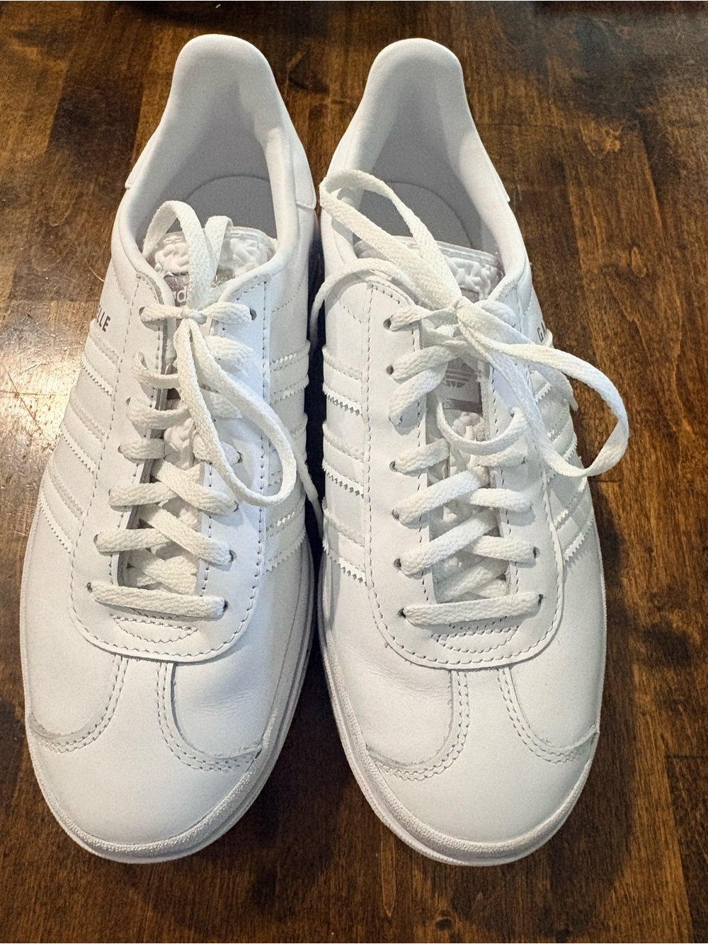 Adidas Gazelle Size 7.5 ladies sneakers